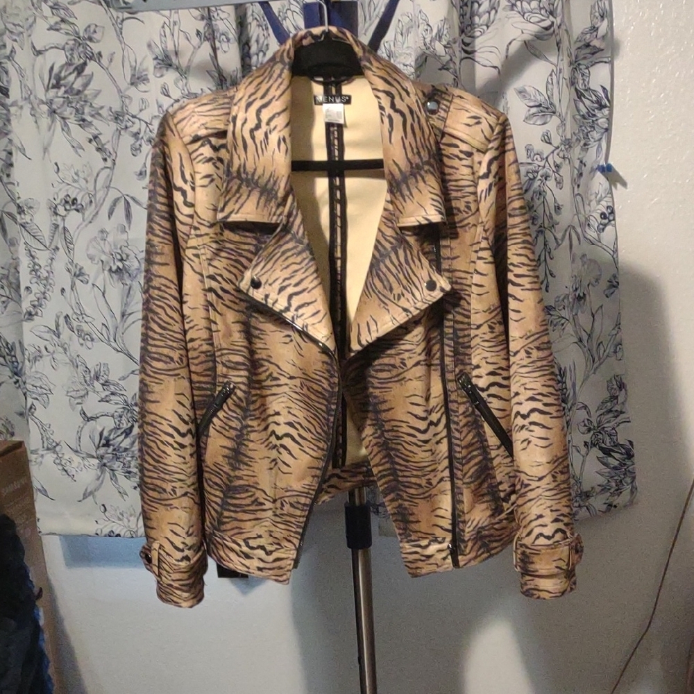 NWOT- Tiger Print Women's Jacket